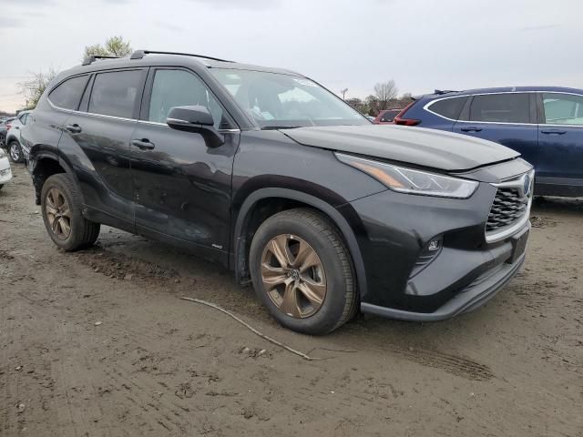 2023 Toyota Highlander Hybrid Bronze Edition