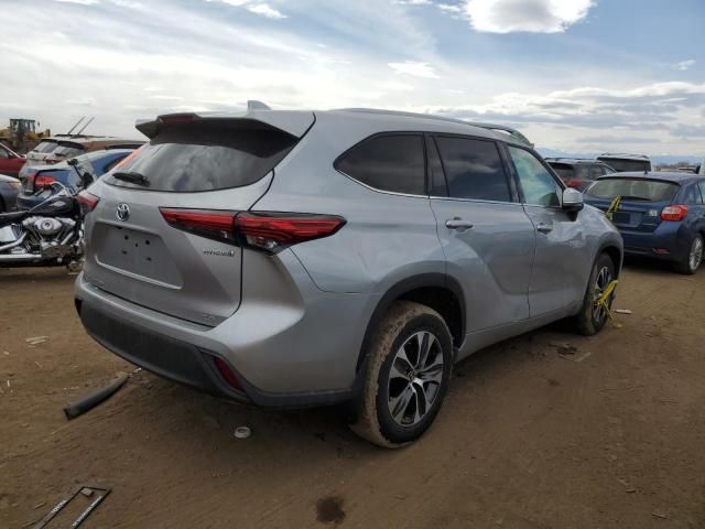 2022 Toyota Highlander Hybrid XLE