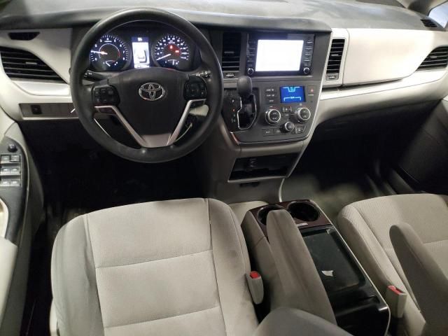 2018 Toyota Sienna L