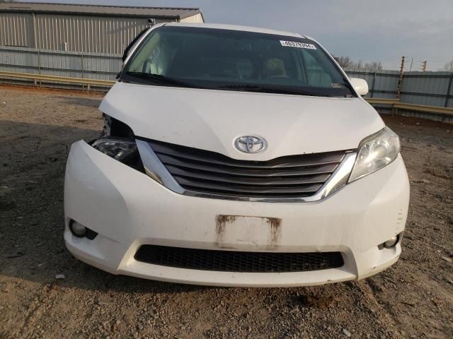 2012 Toyota Sienna XLE