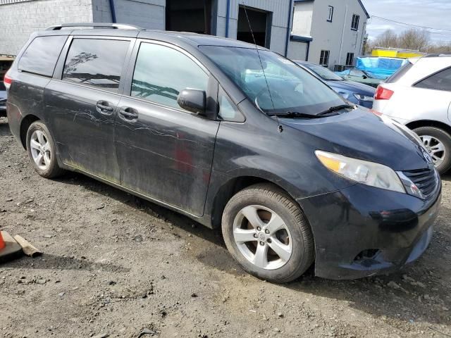 2011 Toyota Sienna LE