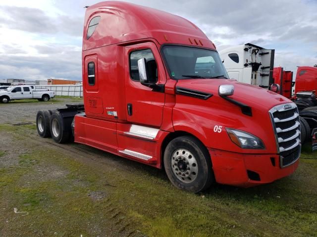 2018 Freightliner Cascadia 126