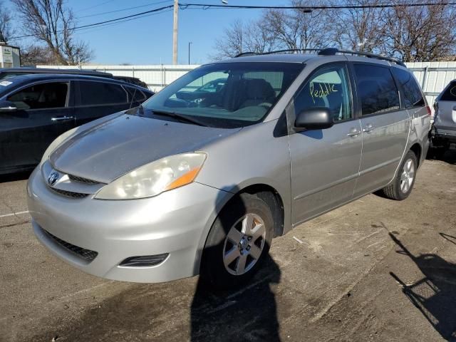 2009 Toyota Sienna CE