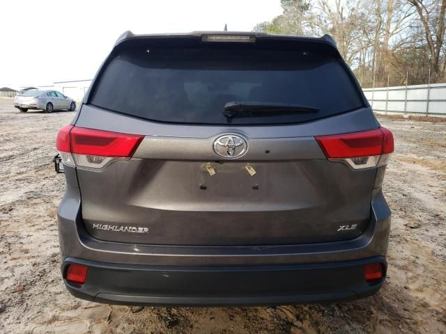 2019 Toyota Highlander SE