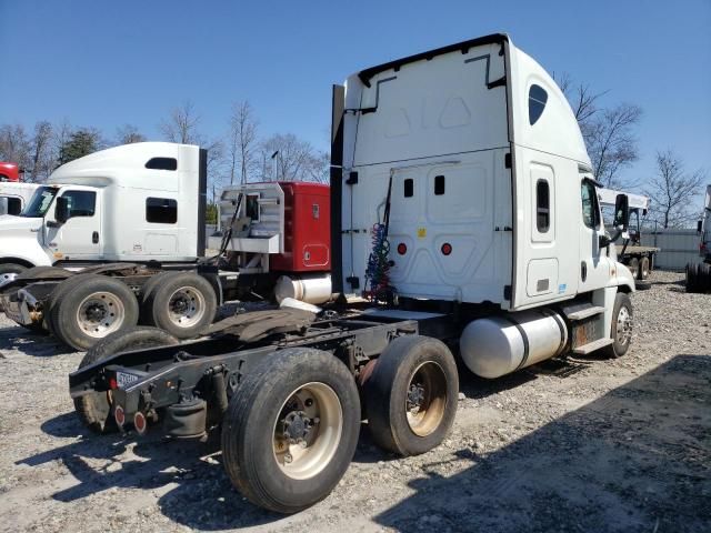 2014 Freightliner Cascadia 125