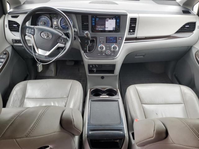 2015 Toyota Sienna XLE