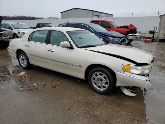 2001 Lincoln Town Car Signature