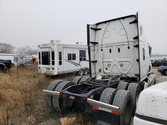 2022 Freightliner Cascadia 126