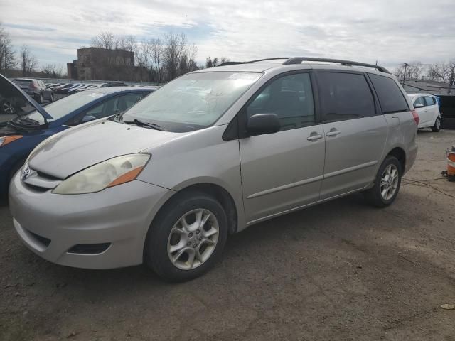 2006 Toyota Sienna LE