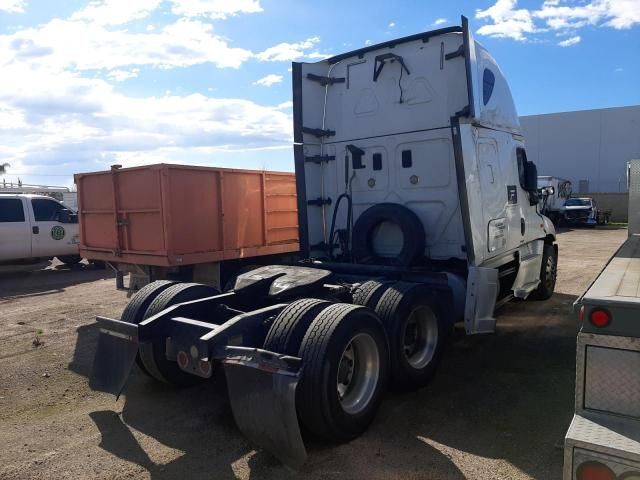 2016 Freightliner Cascadia 125