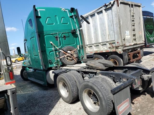 2012 Freightliner Cascadia 125