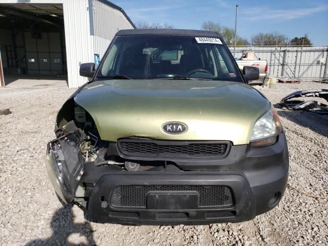 2011 KIA Soul +