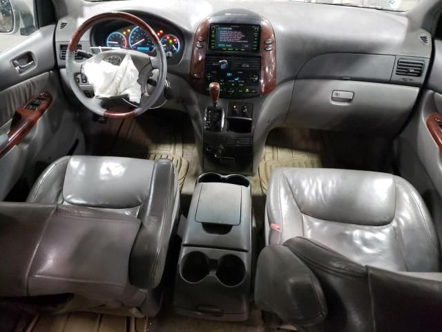 2005 Toyota Sienna XLE