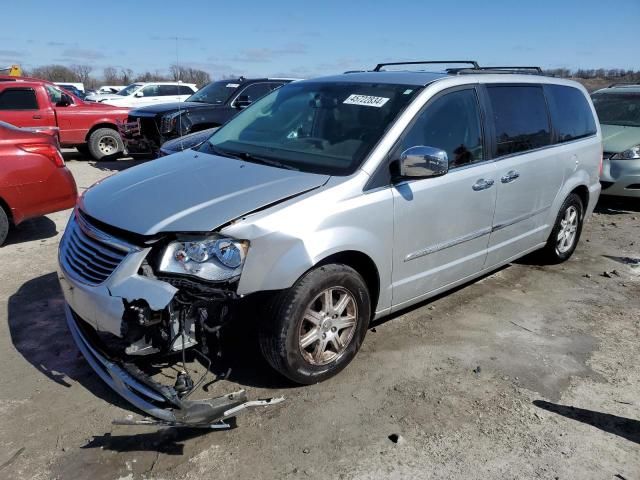 2012 Chrysler Town & Country Touring L