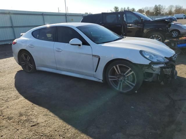 2013 Porsche Panamera 2