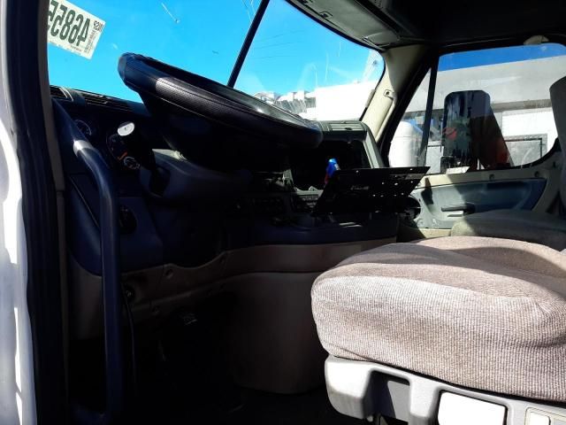 2016 Freightliner Cascadia 125