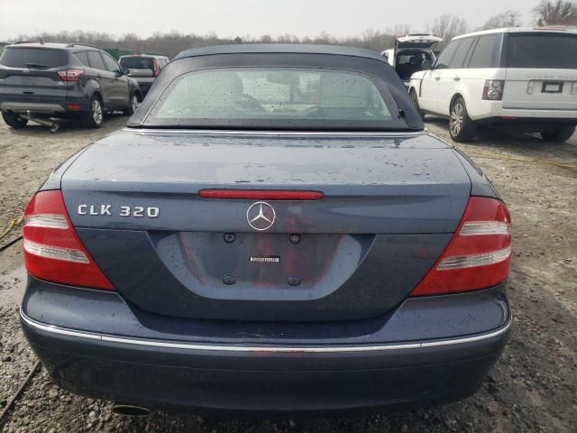 2005 Mercedes-Benz CLK 320