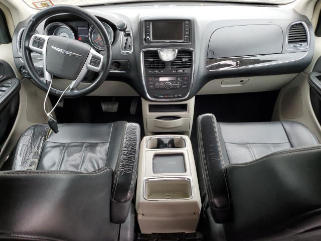 2012 Chrysler Town & Country Touring