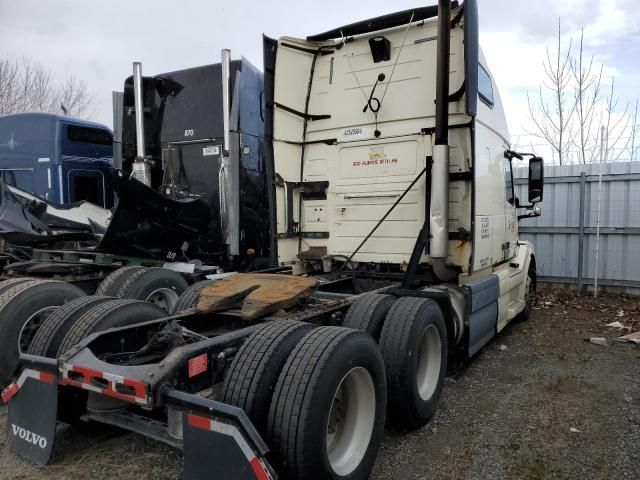 2011 Volvo VN VNL