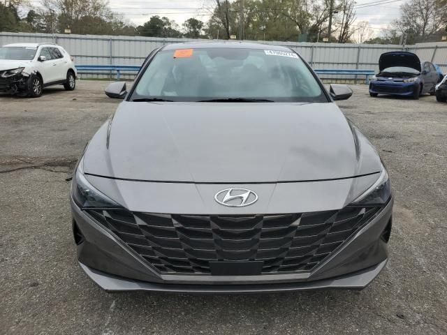 2022 Hyundai Elantra Limited