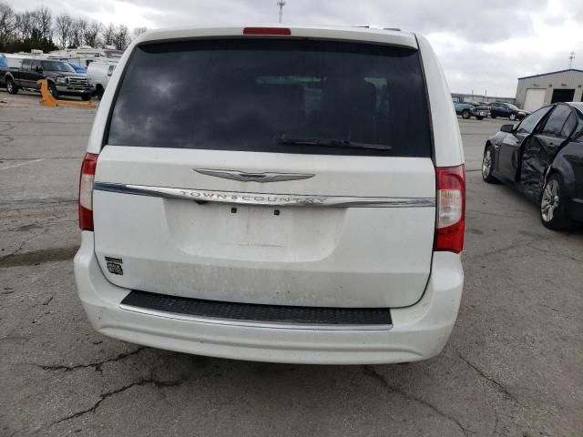 2016 Chrysler Town & Country Touring