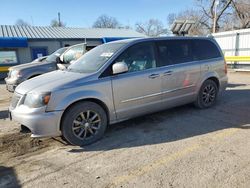 Salvage cars for sale from Copart Wichita, KS: 2015 Chrysler Town & Country S