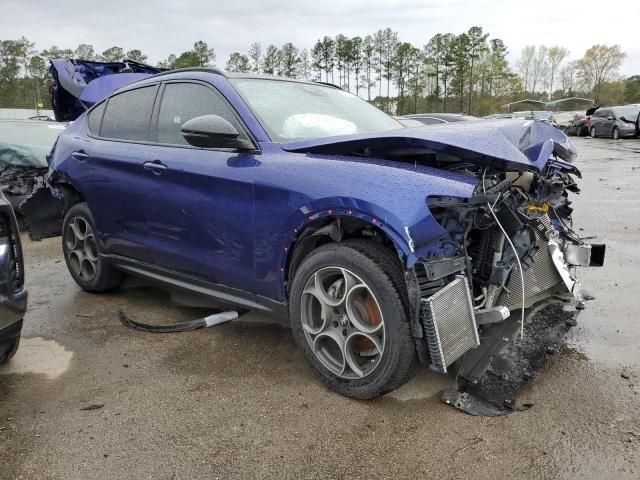 2021 Alfa Romeo Stelvio Sport