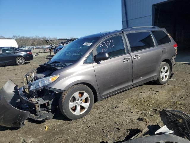 2013 Toyota Sienna LE