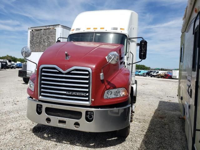 2013 Mack 600 CXU600