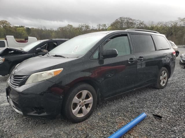 2013 Toyota Sienna LE