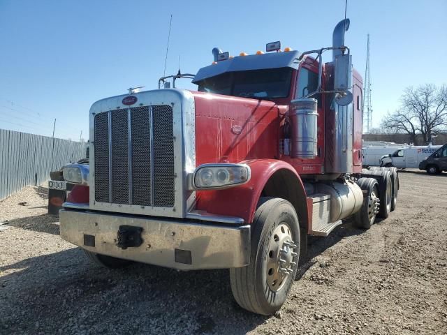 2013 Peterbilt 388