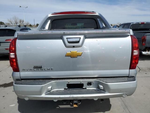 2013 Chevrolet Avalanche LS