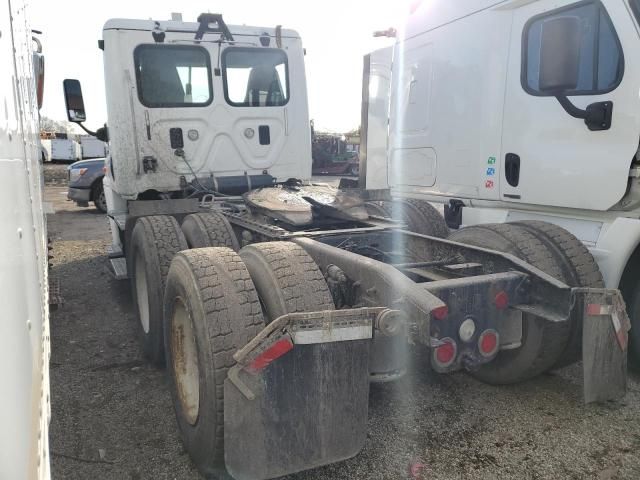 2015 Freightliner Cascadia 125