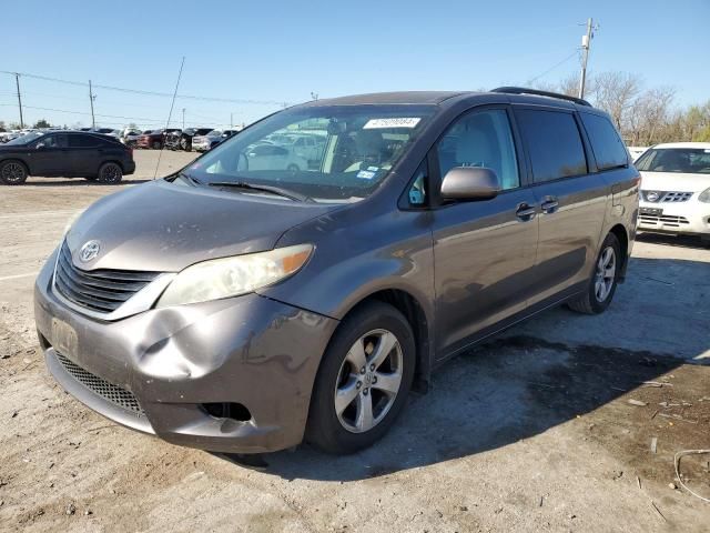 2012 Toyota Sienna LE