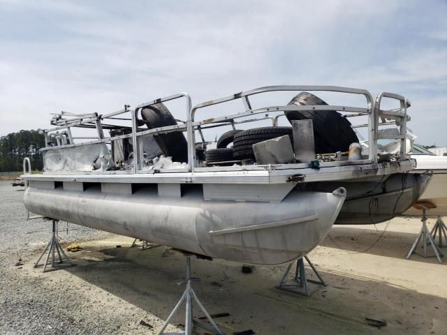 2004 Boat Marine Trailer