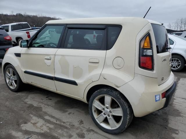 2010 KIA Soul +