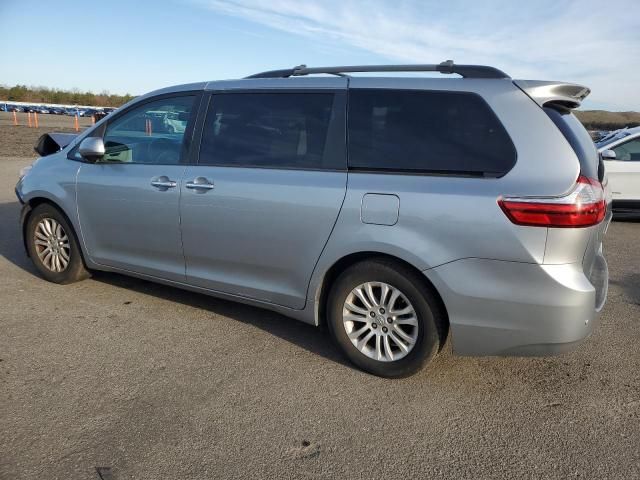 2015 Toyota Sienna XLE