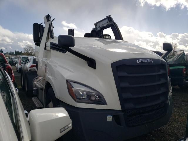 2024 Freightliner Cascadia 126