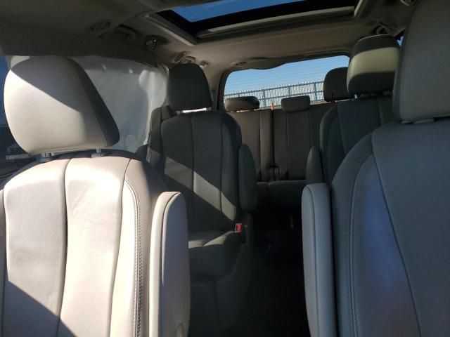 2014 Toyota Sienna XLE