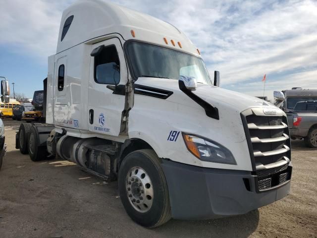 2020 Freightliner Cascadia 126