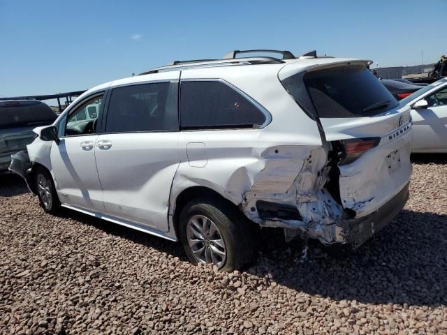 2021 Toyota Sienna LE