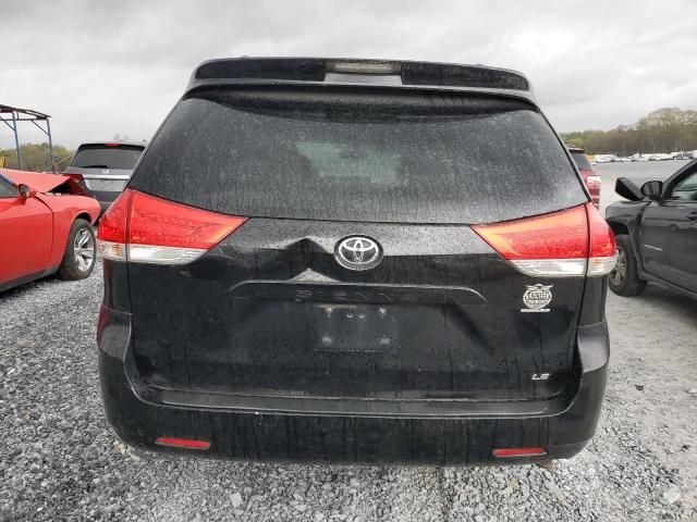 2013 Toyota Sienna LE