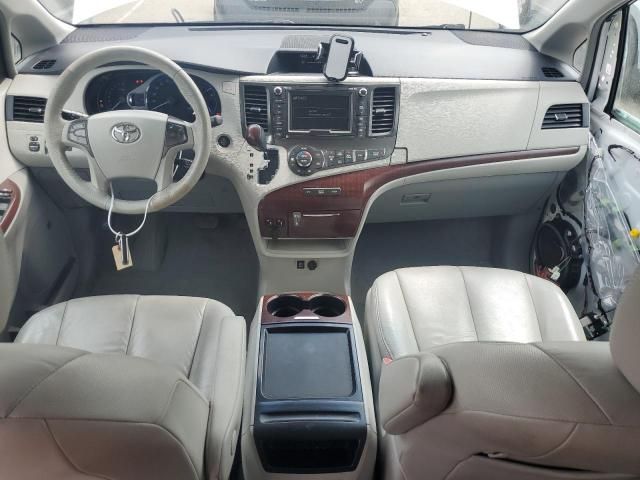 2011 Toyota Sienna XLE