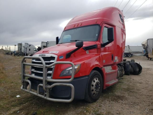 2018 Freightliner Cascadia 126