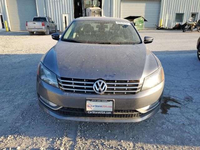 2013 Volkswagen Passat SEL