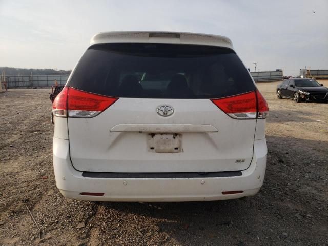 2012 Toyota Sienna XLE