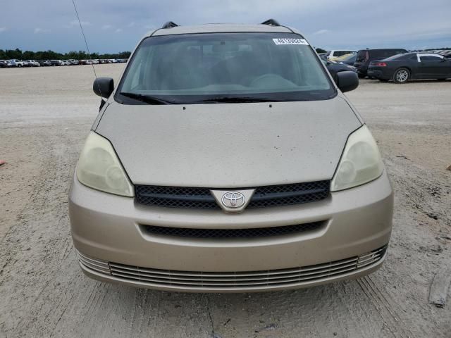 2004 Toyota Sienna CE