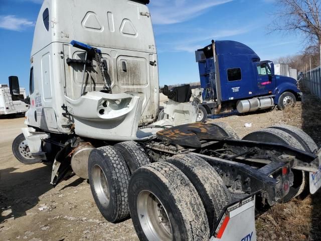 2018 Freightliner Cascadia 125