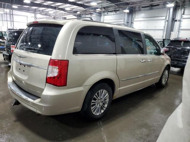 2013 Chrysler Town & Country Touring L