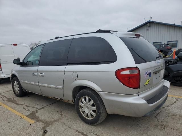 2005 Chrysler Town & Country Touring